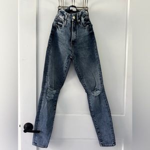 EUC good American jeans
